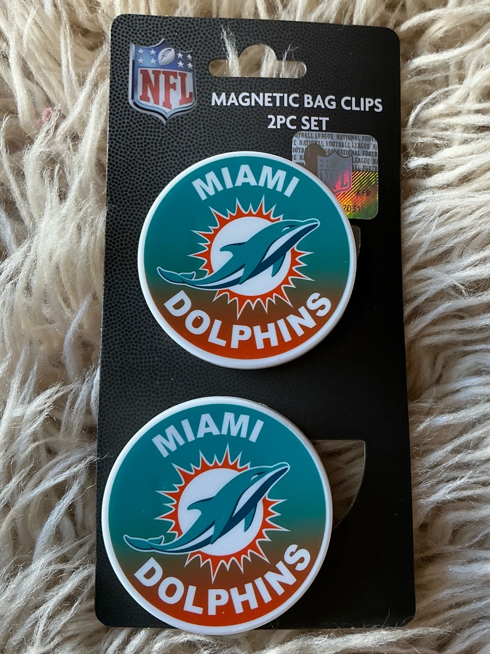 NWT NFL Miami Dolphins Round Magnetic Clips in Teal and Orange - 2 Pack